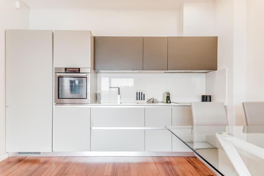 Appartement Luxury Front Of Cavalieri Hilton *