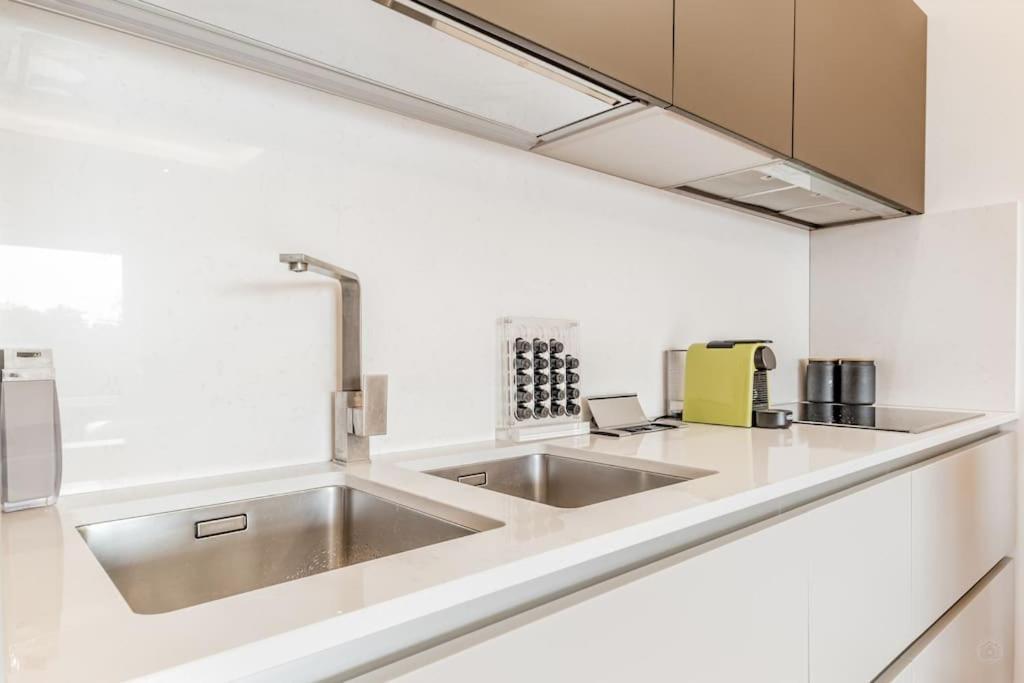 Luxury Front Of Cavalieri Hilton Appartement *